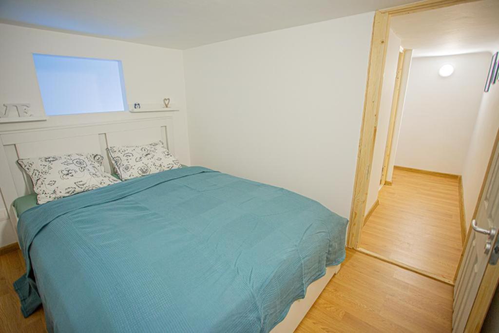 Cosy Gallery Flat In Akacfa St. Budapest Extérieur photo
