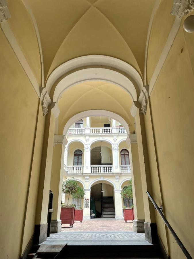 Cosy Gallery Flat In Akacfa St. Budapest Extérieur photo